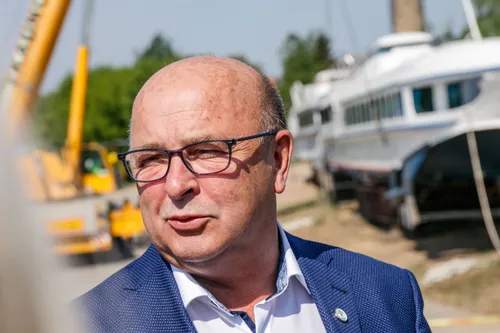 Kaune į Nemuną nuleistas laivas „Raketa“