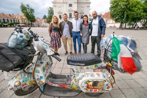 Italas keliauja aplink Europą