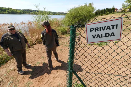 Lampėdžio pakrantę aplankė aplinkosaugininkai / R. Tenio nuotr.