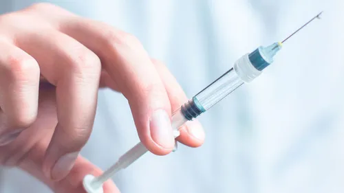 Kauno Respublikinė ligoninė - injekcija, koronavirusas