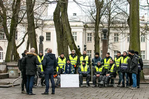 Turkų darbuotojų protestas prie Kauno savivaldybės