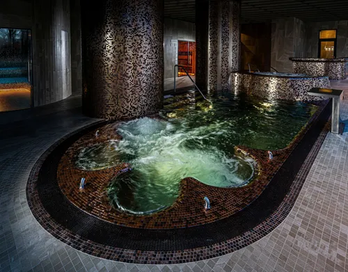 „Aušra“ - baseinų ir pirčių erdvė