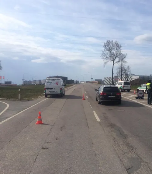 Policija Velykų savaitgalį tikrina į Kauną įvažiuojančius automobilius
