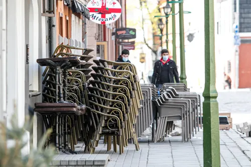 Atsidaro lauko kavinės po karantino sušvelninimo