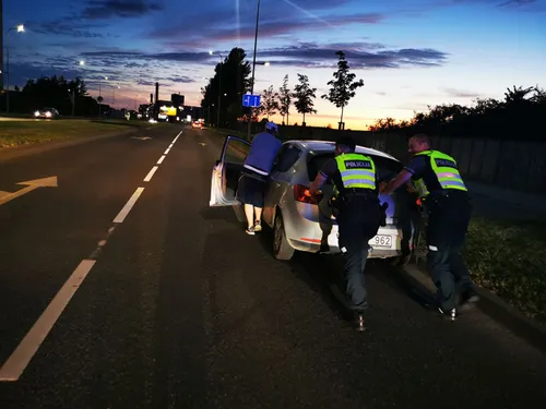 Kauno pareigūnai tikrino vairuotojų blaivumą
