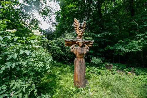 Skulptūros Kamšos draustinyje