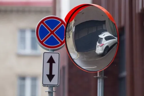 Kelio ženklas „sustoti draudžiama“