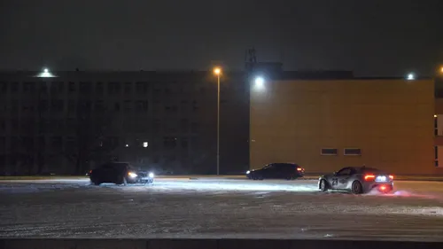 Sniegas driftas mieste 2020.00_02_01_19.Still005