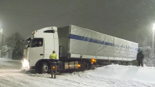 Eismas Amalių aplinkkelyje  / „Kas vyksta Kaune“ nuotr.