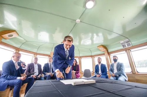 Pasirašytas šliuzo statybų memorandumas