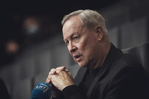 NKDT lankėsi Robert Wilson