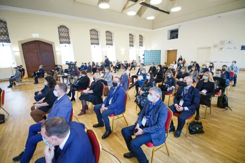 IQ forumas. Demokratinė savivalda