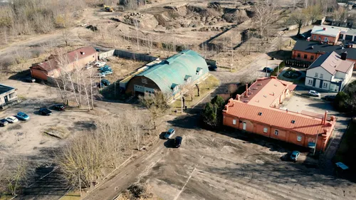 sequence 0200 09 50 04still011