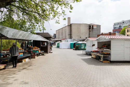 Atnaujintas stoties turgus