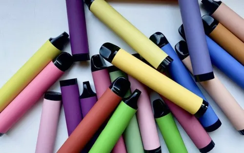 Vienkartinės elektroninės cigaretės / AM nuotr.