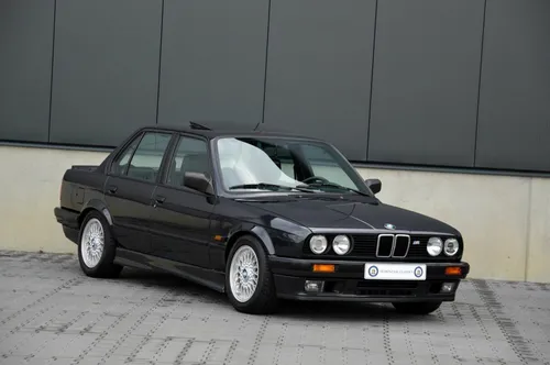 220806 bmw e30