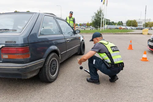 Automobilių triukšmo patikrinimas