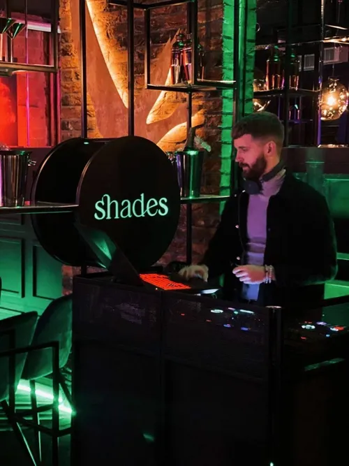 Restobaras „Shades“ / Organizatorių nuotr.