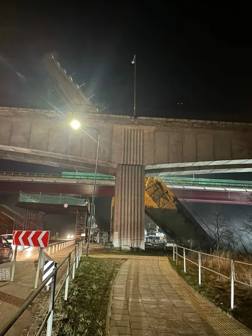 Įgriuvo A. Meškinio tiltas