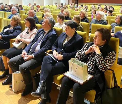 4014f5af175582bd476b5e79d4e1280b