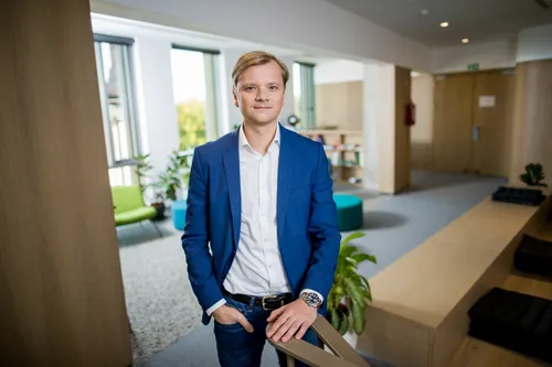 b928f7a8b82fb2305be1aaa7dc52011e