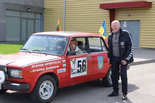 Velykinis automobilių sporto veteranų slalomas