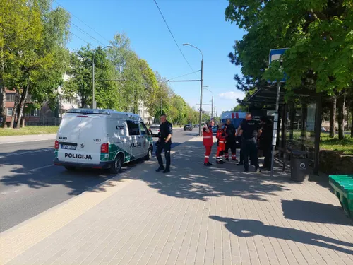 2441e3262569b149aa98b09826ff64e3