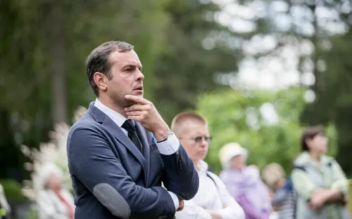 eee244c75b76408c87770306627a2e36