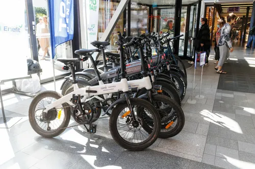 Elektriniai dviračiai / R. Tenio nuotr.