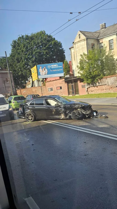 9827921bf3627e9dd8b4abafc6b7b6bc