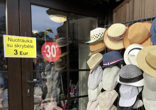 d1c42be04a979a9d8a3ec825d06773e5