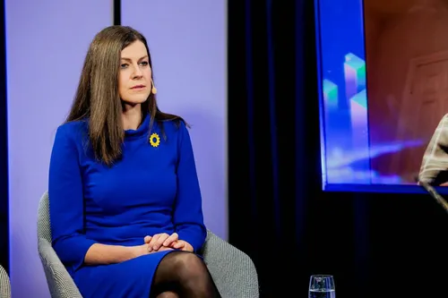 e77c6d1f5d6ba547a812948d070d66e3