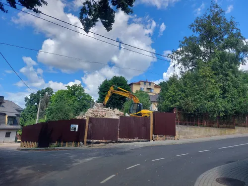 0e060bdb0b5ad5a15322c5088d9394af scaled