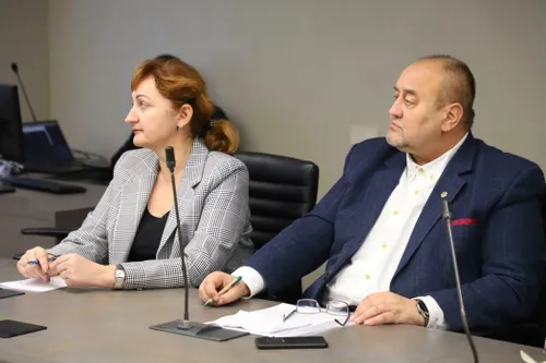 6d4a9e3501975fcec2e90943bafc0cbd