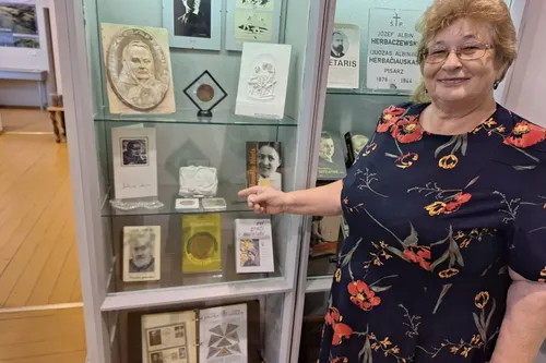 94e1612aca41fe139948147487674103