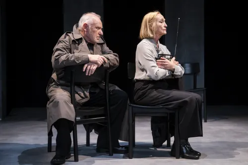 Spektaklis „Kai mes būsim jauni“.