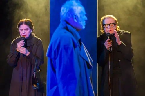 Spektaklis „Kai mes būsim jauni“.