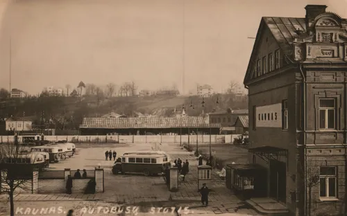 Kauno užmiesčio autobusų stotis 1937 m. / R. Vilkelio archyvas