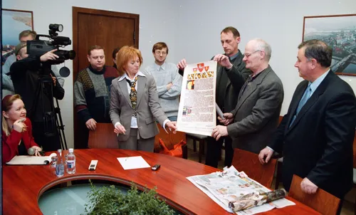 Lobis ant Milikonių kalno - kapsulė