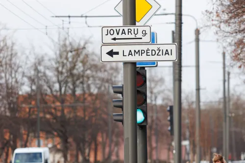 Panaikinta „žalia“ rodyklė Jovarų g.