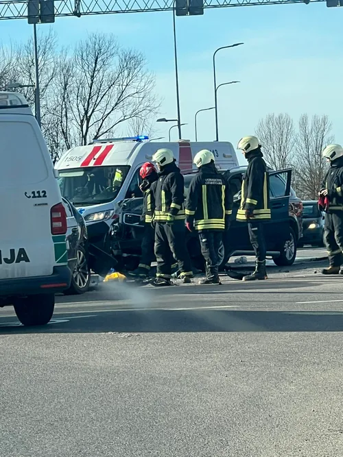 dce6452cd8e77b6c34095f4448cefdf9