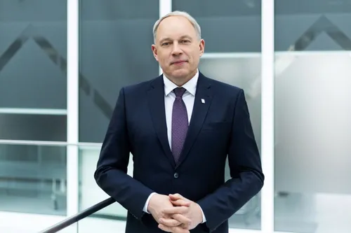 8aeb41aa2de7907aeda2c7c91f48ae83