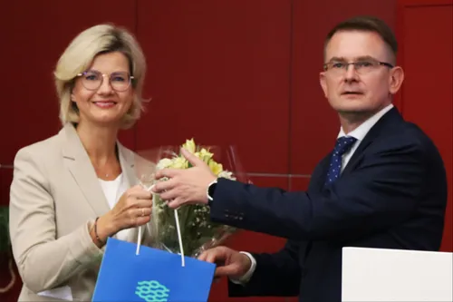 288287a063ba78ef722eae4e99fefdf3