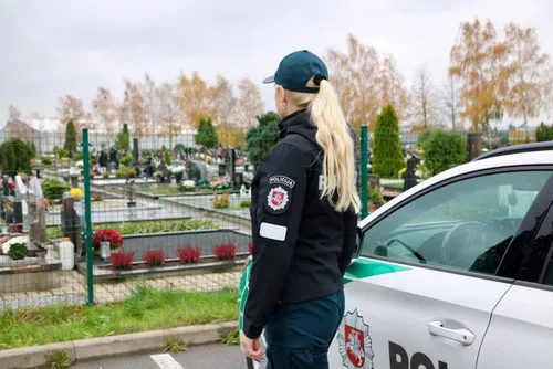 3bf06dbdcb745de54689186cd490c6dc