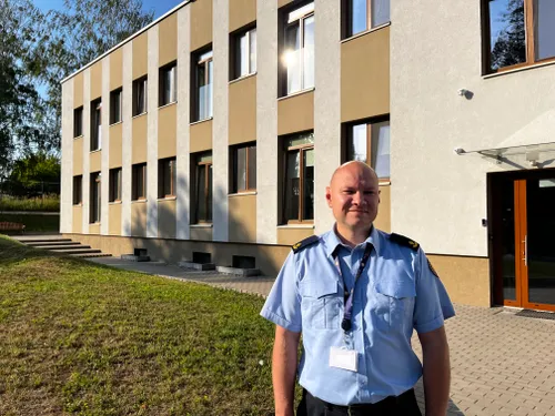 4b046d598e164be261620003c1e4c8c1