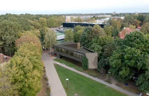 949d79cc49a55535aa08f34d397b45ba e1729840698197