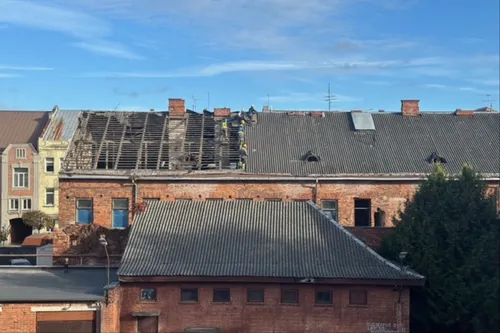 fdb7625fe3d7a6b672415cbbed5c9b00