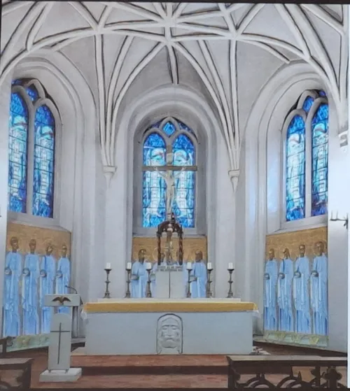 Presbiterijos dekoro vizualizacija su „Apaštalais“./