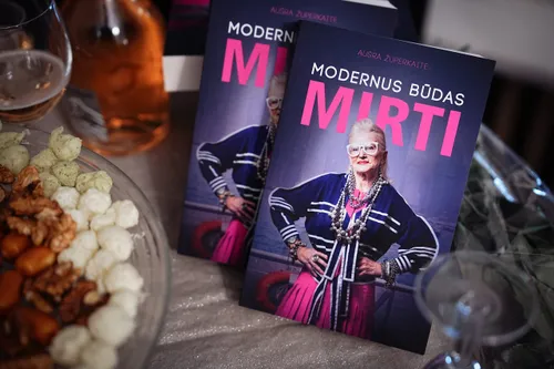 50ad6c327704683266ff9213cefe50b7 scaled