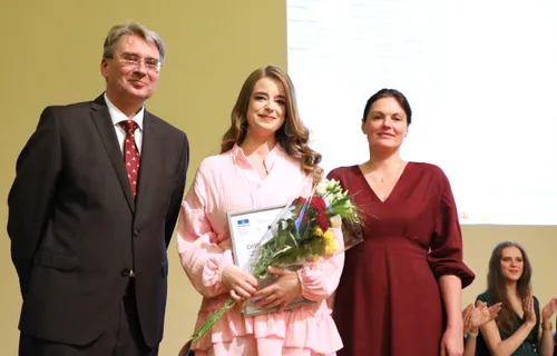 c1686a11aa2789ffd821cba9938f7d37